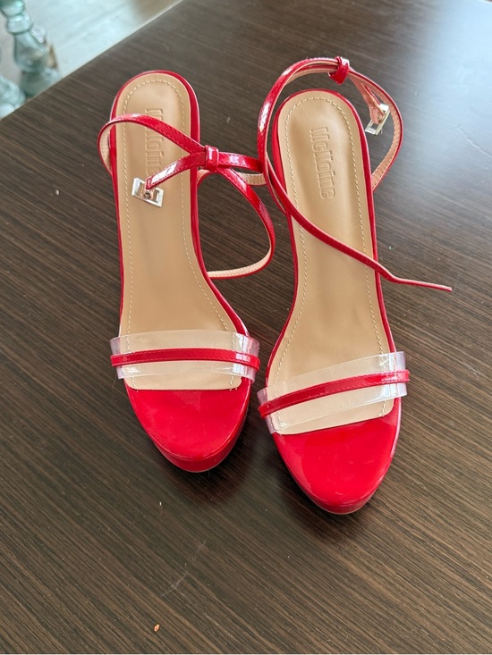 Shoes - Red Patent platform heels size 39/8.5